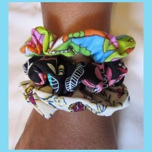 💙CUTE SCRUNCHIE SET💙